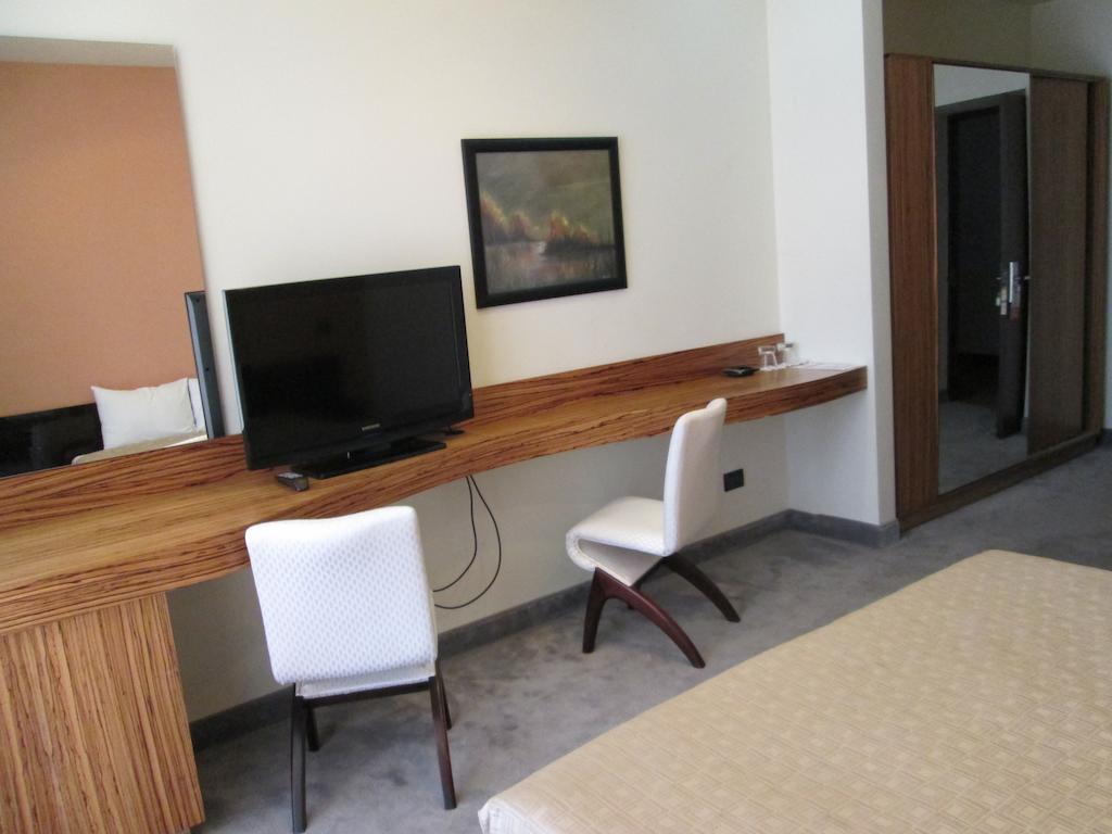 Akhtamar Hotel Cjsc Arzakan Quarto foto