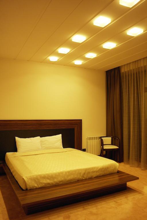 Akhtamar Hotel Cjsc Arzakan Quarto foto