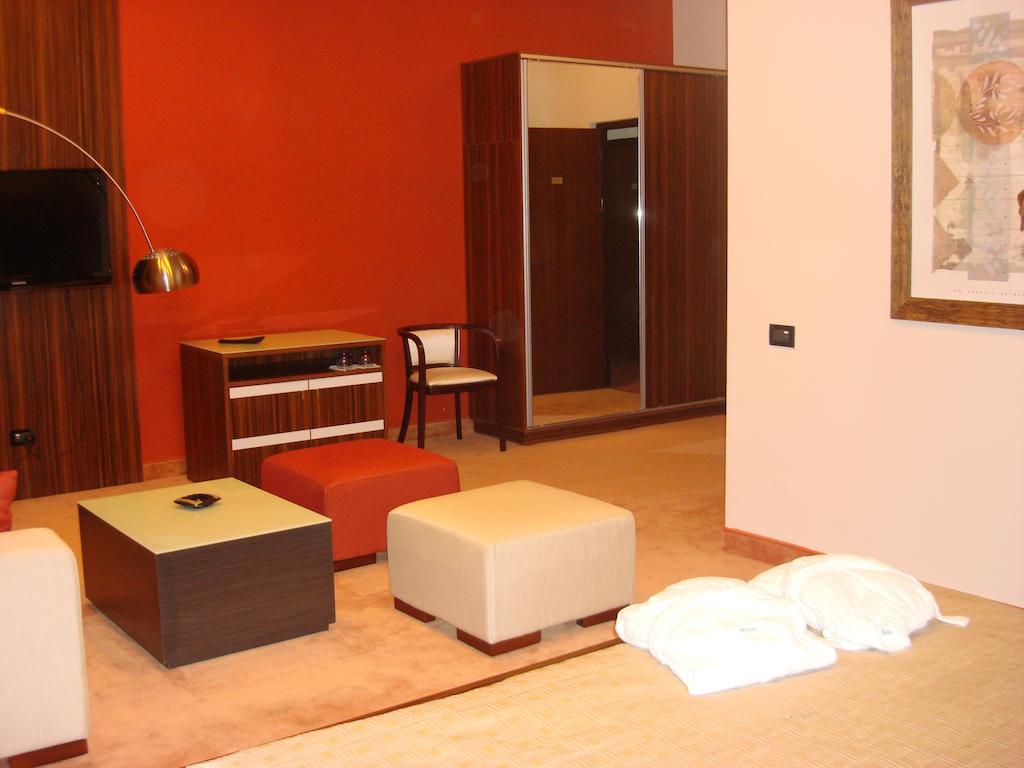 Akhtamar Hotel Cjsc Arzakan Quarto foto