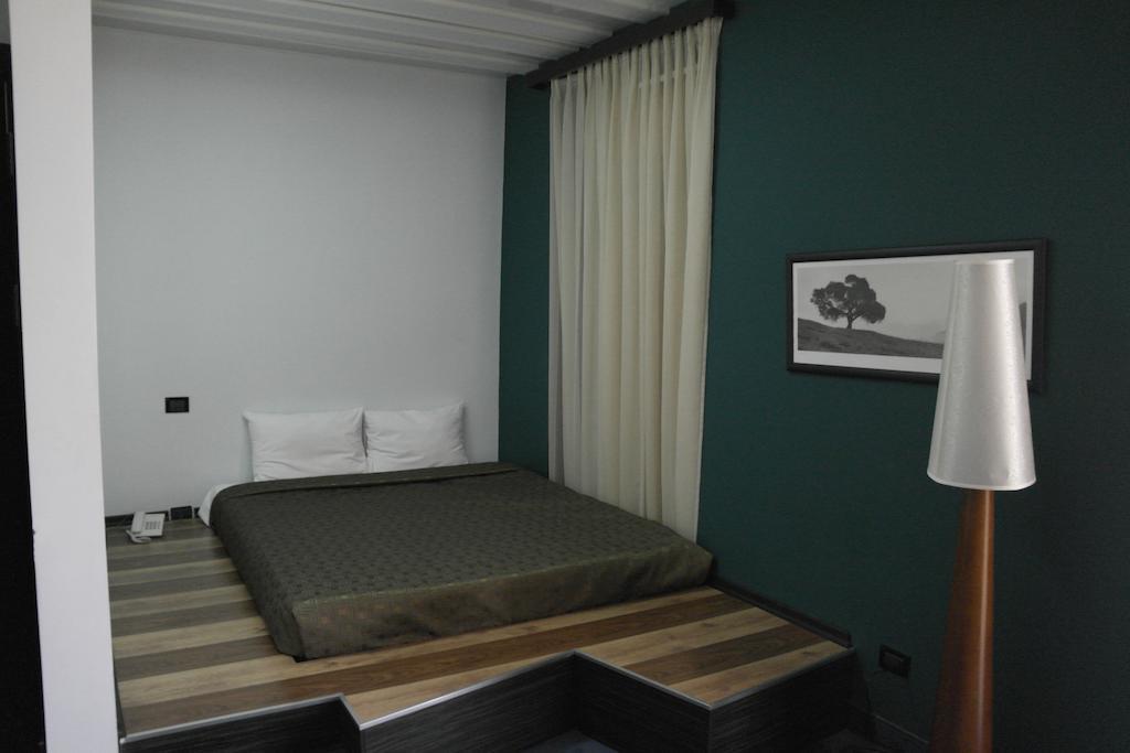 Akhtamar Hotel Cjsc Arzakan Quarto foto